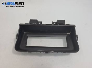 Централна конзола за Chevrolet Cruze Hatchback (J305) (06.2011 - ...)