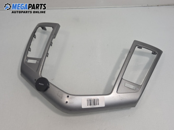 Централна конзола за Chevrolet Cruze Hatchback (J305) (06.2011 - ...)