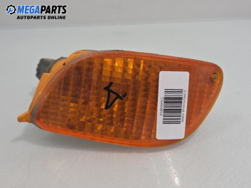 Мигач за Ford Focus I Hatchback (10.1998 - 12.2007), хечбек, позиция: дясна