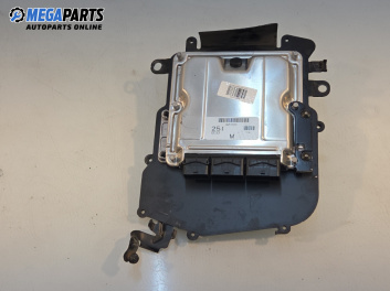 Компютър двигател за Mitsubishi Space Star Minivan (06.1998 - 12.2004) 1.9 DI-D (DG4A), 102 к.с., № MR577251