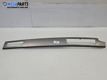 Интериорна лайсна за BMW 5 Series E60 Touring E61 (06.2004 - 12.2010), 4+1 вр., комби