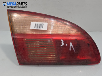 Вътрешен стоп за Toyota Avensis I Station Wagon (09.1997 - 02.2003), комби, позиция: лява, № 89024484