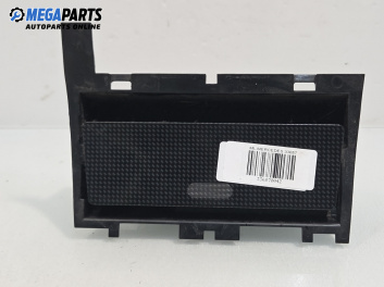 Пепелник за Mercedes-Benz M-Class SUV (W163) (02.1998 - 06.2005)