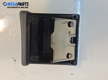 Пепелник за Toyota RAV4 II SUV (06.2000 - 11.2005)