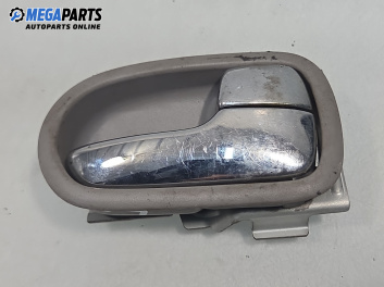 Вътрешна дръжка за Mazda 626 V Sedan (05.1997 - 10.2002), 4+1 вр., седан, позиция: предна, дясна