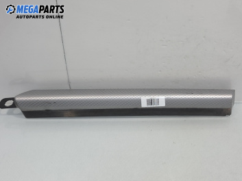 Интериорна лайсна за Opel Astra H GTC (03.2005 - 10.2010), 2+1 вр., хечбек