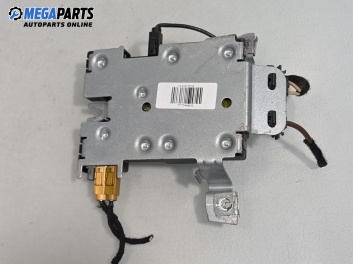 Усилвател антена за Audi A3 Hatchback II (05.2003 - 08.2012), № 8P0035225