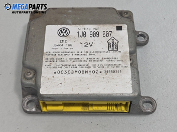 Модул за AIRBAG за Volkswagen Passat III Variant B5 (05.1997 - 12.2001), № 1J0909607