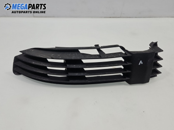 Решетка в броня за Volkswagen Passat IV Sedan B5.5 (10.2000 - 12.2005), седан, позиция: предна