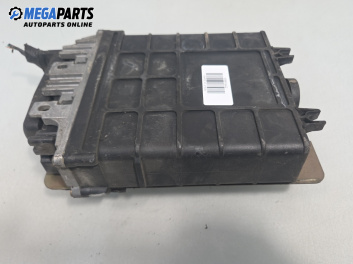 Компютър двигател за Volkswagen Golf III Hatchback (08.1991 - 07.1998) 1.6, 101 к.с., №  0 261 203 260