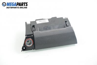 Пепелник за Volkswagen Touran Minivan (02.2003 - 05.2010)