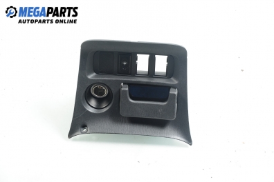 Пепелник за Toyota RAV4 II SUV (06.2000 - 11.2005)