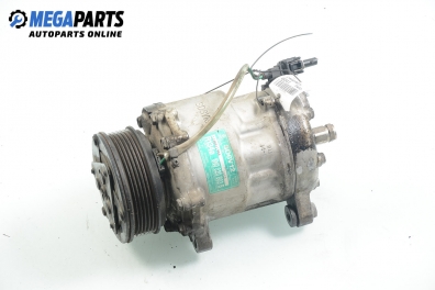 Компресор климатик за Volkswagen Polo Hatchback III (10.1999 - 10.2001) 1.0, 50 к.с., № 6N0 820 803 B