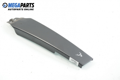 Външна лайсна колонка за Audi A3 Sportback I (09.2004 - 03.2013), позиция: дясна