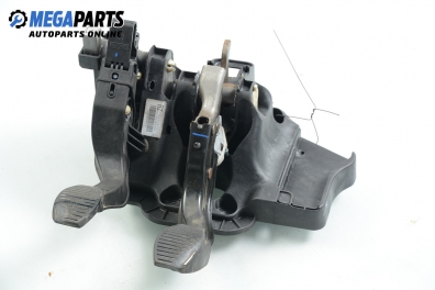 Спирачен педал и педал съединител за Opel Corsa D Hatchback (07.2006 - 08.2014), № 55703354