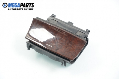 Пепелник за Mercedes-Benz C-Class Sedan (W203) (05.2000 - 08.2007)