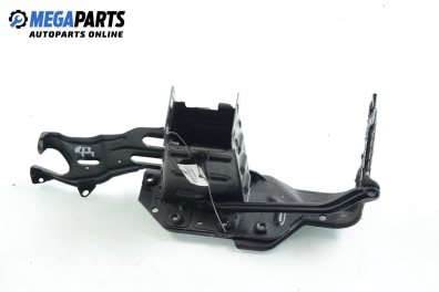 Буфер предна броня за Mercedes-Benz C-Class Sedan (W203) (05.2000 - 08.2007), седан, позиция: дясна