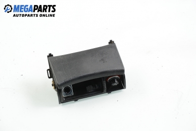 Пепелник за Volkswagen Passat Sedan B5.5 (10.2000 - 12.2005)