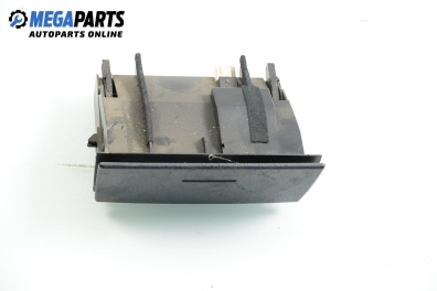 Пепелник за Mitsubishi Carisma Hatchback (07.1995 - 06.2006)