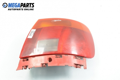 Стоп за Audi A4 Sedan B5 (11.1994 - 09.2001), седан, позиция: дясна