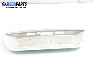 Стойка заден номер за Mercedes-Benz S-Class Sedan (W220) (10.1998 - 08.2005)