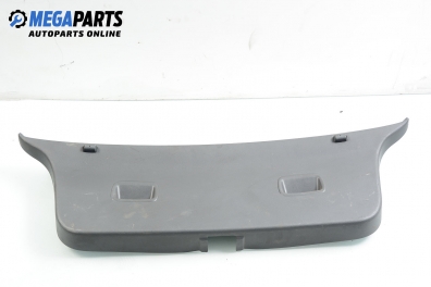 Кора заден капак за Volkswagen Polo Hatchback IV (10.2001 - 12.2005)