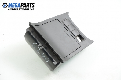 Пепелник за Volkswagen Golf V Hatchback (10.2003 - 02.2009)