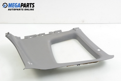 Интериорна пластмаса багажник за Kia Carens II Minivan (07.2002 - 05.2006)