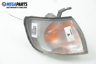 Мигач за Nissan Maxima QX Sedan I (03.1994 - 08.2000), седан, позиция: дясна