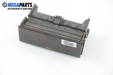 Пепелник за Mercedes-Benz E-Class Sedan (W210) (06.1995 - 08.2003)