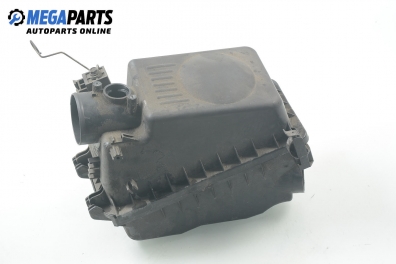 Филтърна кутия за Toyota Corolla Verso I (09.2001 - 05.2004) 1.8 VVT-i (ZZE122)