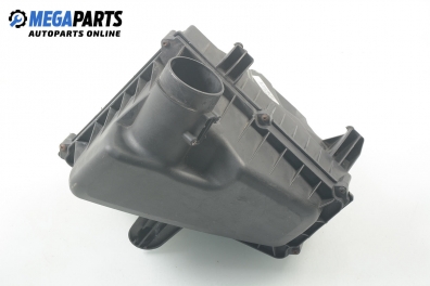 Филтърна кутия за Ford Mondeo IV Hatchback (03.2007 - 01.2015) 1.8 TDCi