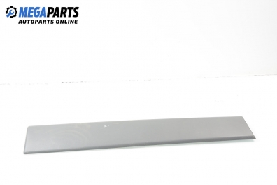 Външни лайсни за Renault Trafic II Box (03.2001 - 05.2014), товарен, позиция: дясна