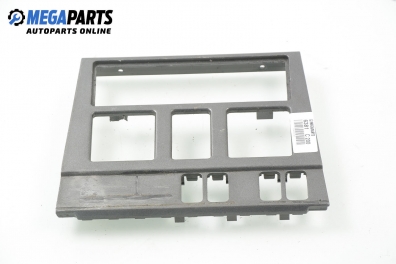 Централна конзола за Mercedes-Benz C-Class Sedan (W202) (03.1993 - 05.2000)