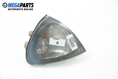 Мигач за Toyota Avensis Sedan I (09.1997 - 02.2003), седан, позиция: дясна