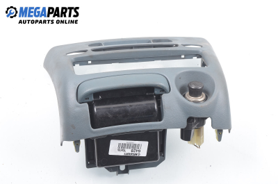 Пепелник за Toyota Yaris Hatchback I (01.1999 - 12.2005)