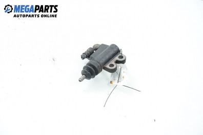 Долна помпа за съединител за Nissan Primera Traveller III (01.2002 - 06.2007)