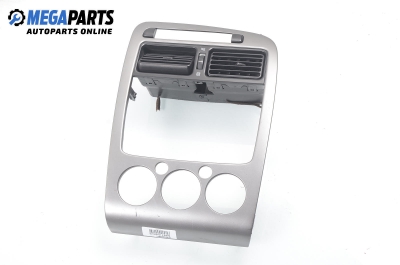 Централна конзола за Toyota Avensis Station Wagon I (09.1997 - 02.2003)