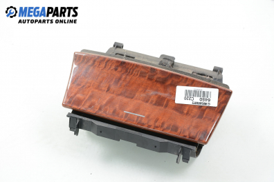 Пепелник за Mercedes-Benz C-Class Estate (S203) (03.2001 - 08.2007)