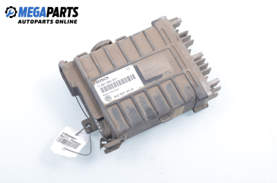 Компютър двигател за Volkswagen Passat Variant B3, B4 (02.1988 - 06.1997) 1.8, 90 к.с., № Bosch 0 261 200 271