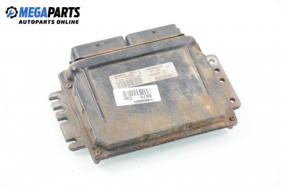 Компютър двигател за Renault Clio II Hatchback (09.1998 - 09.2005) 1.4 16V (B/CB0L), 95 к.с., № Siemens S110030058 A / 8200039797