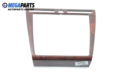 Централна конзола за Audi A8 Sedan I (03.1994 - 12.2002)