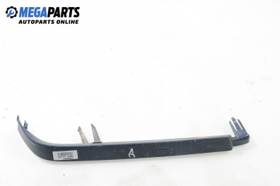 Лайсна под фар за Volvo 460 Sedan (09.1988 - 07.1996), седан, позиция: дясна