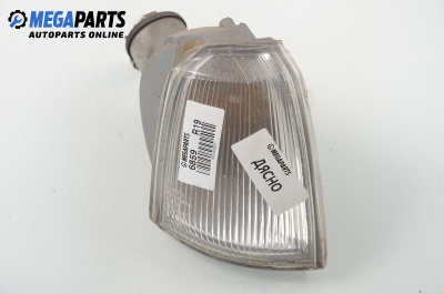 Мигач за Renault 19 II Chamade (04.1992 - 08.2003), седан, позиция: дясна