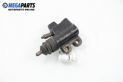 Долна помпа за съединител за Nissan Almera II Hatchback (01.2000 - 12.2006)