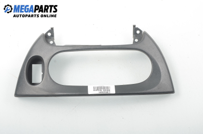 Интериорна пластмаса километраж за Renault Megane I Coach (03.1996 - 08.2003), 2+1 вр., купе