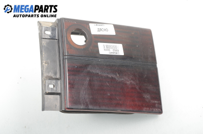 Вътрешен стоп за Volkswagen Vento Sedan (11.1991 - 09.1998), позиция: дясна