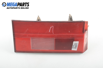 Вътрешен стоп за Seat Toledo I Sedan (01.1991 - 10.1999), хечбек, позиция: лява, Hella