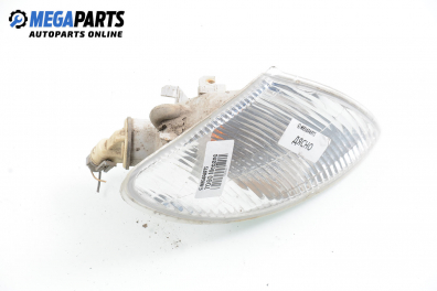 Мигач за Renault Megane I Hatchback (08.1995 - 12.2004), хечбек, позиция: дясна