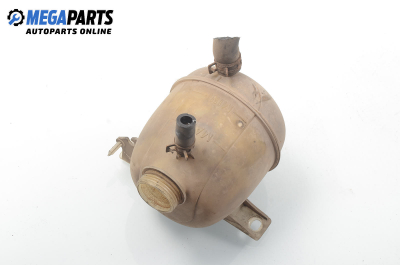 Казанче за антифриз за Renault Clio II Hatchback (09.1998 - 09.2005) 1.2 (BB0A, BB0F, BB10, BB1K, BB28, BB2D, BB2H, CB0A...), 58 к.с.